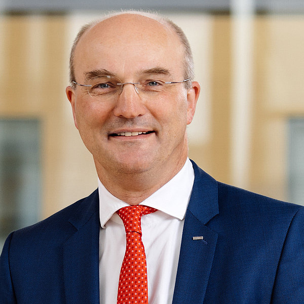 Foto Prof. Dr. Dr. h. c. mult. Ulrich Rüdiger